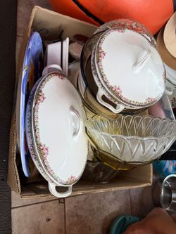 Box of plates