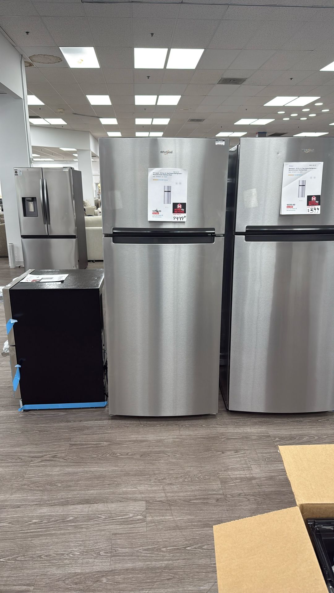 Whirlpool - 17.7 Cu. Ft. Top Freezer Refrigerator Stainless Steel