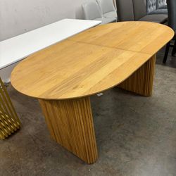 Oak Pedestal Dining Table, Oak(small damage)