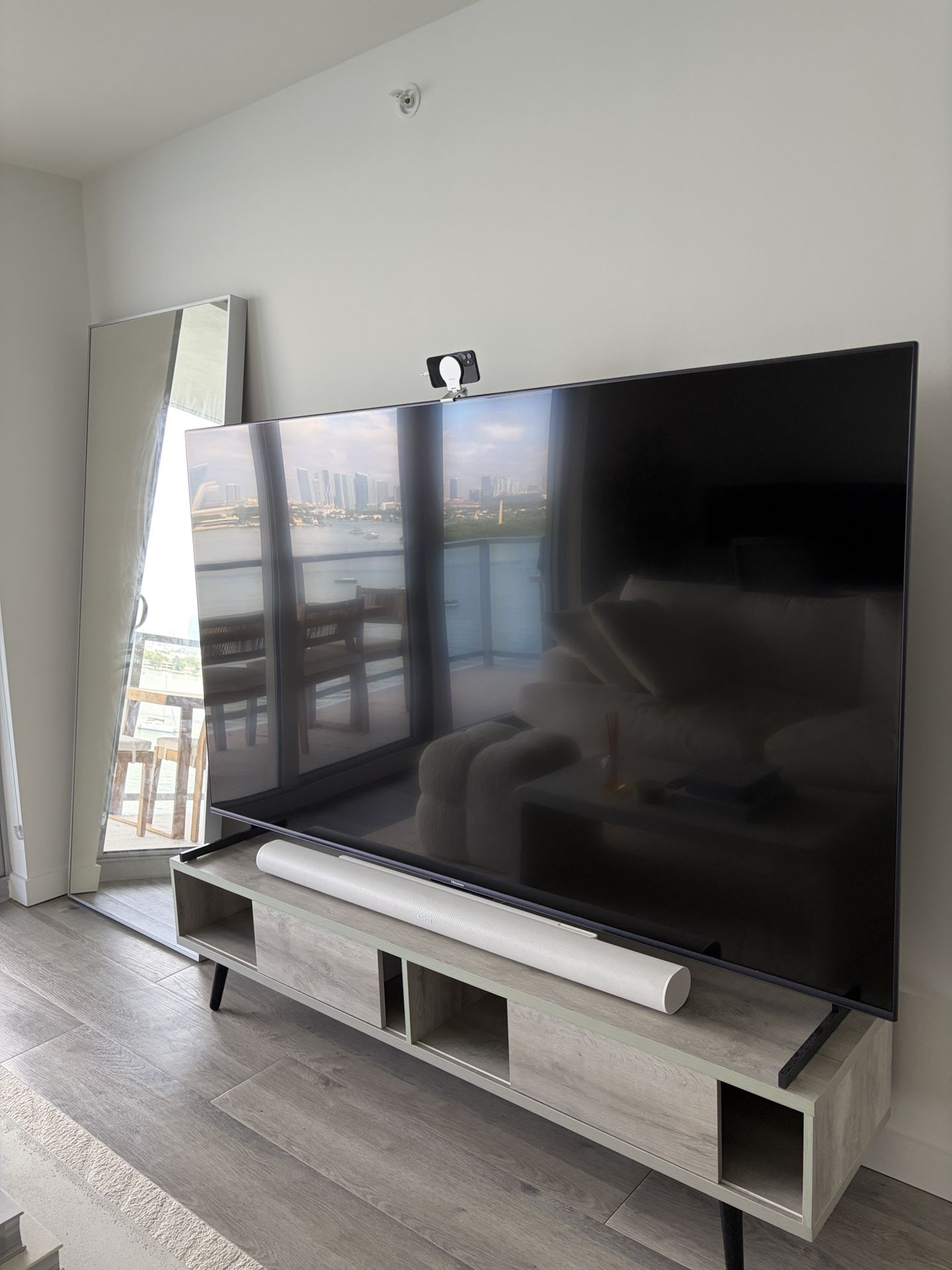 Mini-LED ULED 4K 85-inch TV, 144Hz, HDMI 2.1