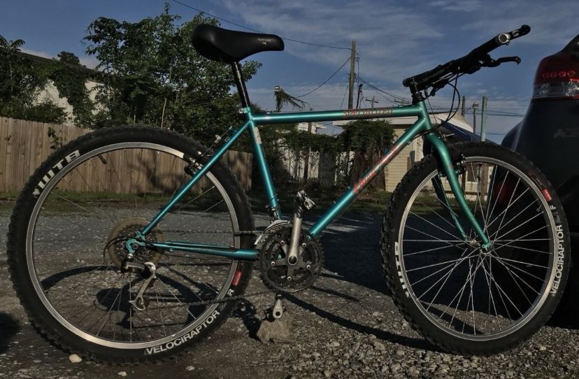 1992 HardRock Sport Green Specialized Bike (BEST OFFER$