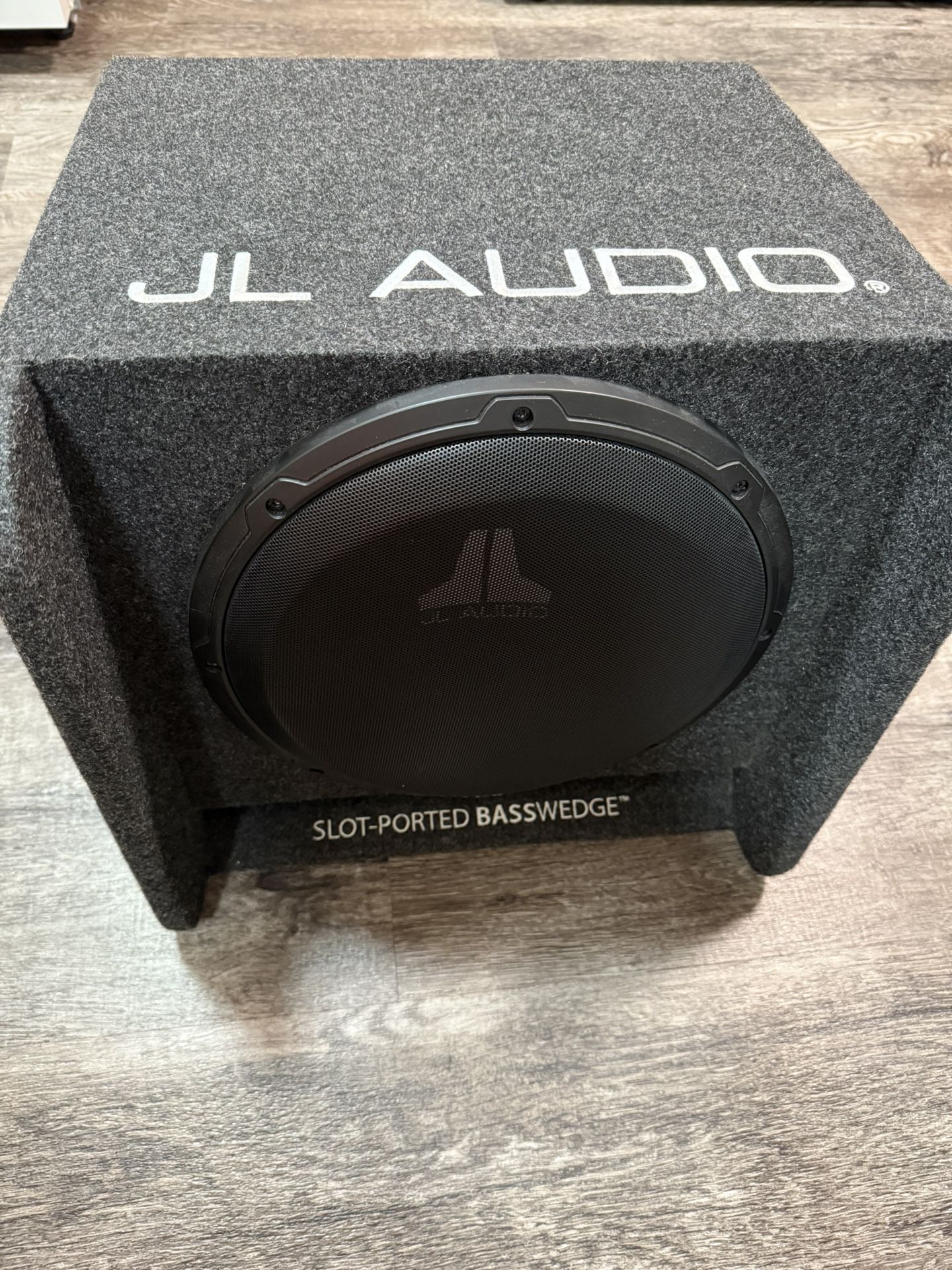 JL Audio subwoofer and Amplifier