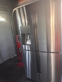 Samsung refrigerator works great