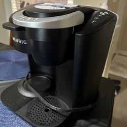 Keurig K-Duo Essentials Black Single-Serve K-Cup Pod Coffee Maker