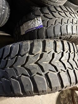 35x12.50R20 2 used tires M/T
