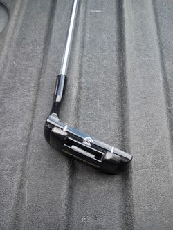Cleveland golf putter