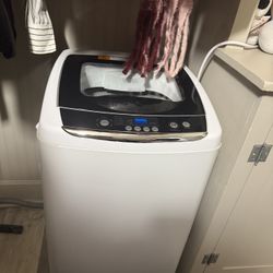 Black + Decker portable Washer And Dryer 