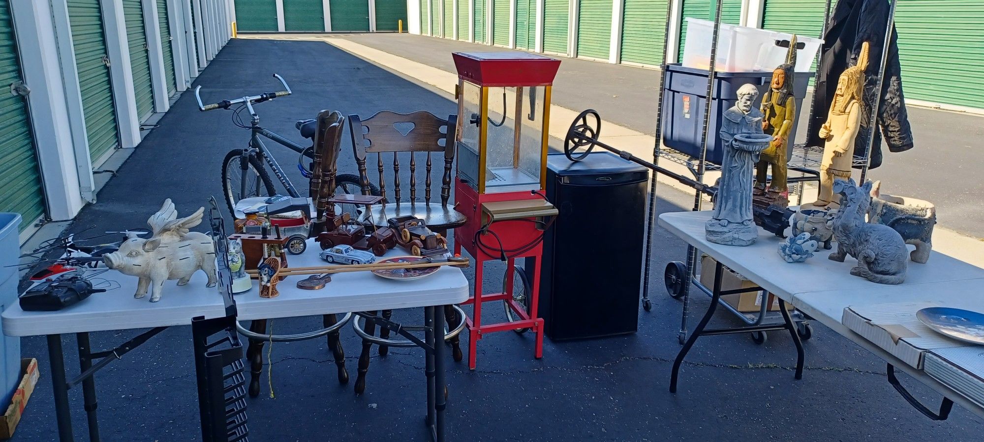 SELLING EVERYTHING STORAGE UNIT MOVING..805 236 436FIVE
