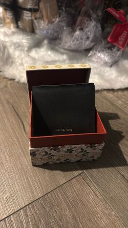 Authentic Michael Kors Wallet 