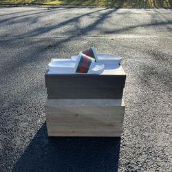 Gucci Flip Flops Size 7