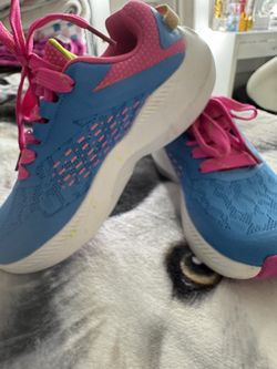 Girls shoes