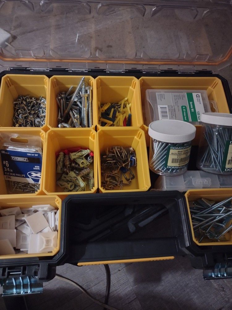 DeWalt Box