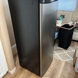 Danby 8.5 cu ft Upright Freezer - Excellent Condition ($499 OBO)
