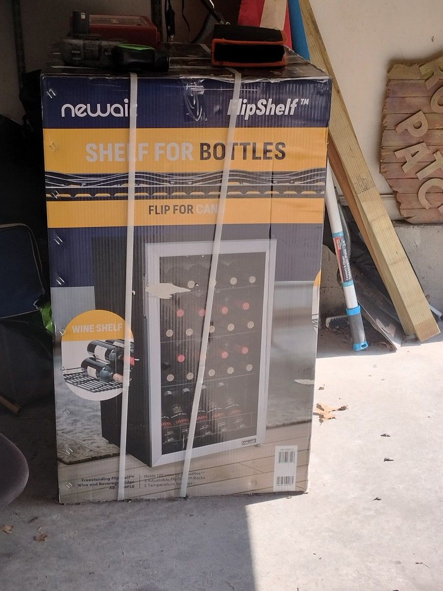 Mini Fridge/Wine