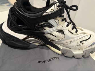 Balenciaga runner sneaker