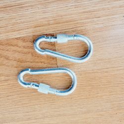 Spot Doo Locking Carabiner