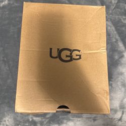 New Unused  Youth Girl UGG Boots Sz 7