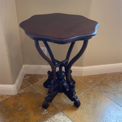 Beautiful Scalloped Table With Carved Spindle Legs
