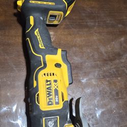 20V MAX XR  Dewalt  Multitool