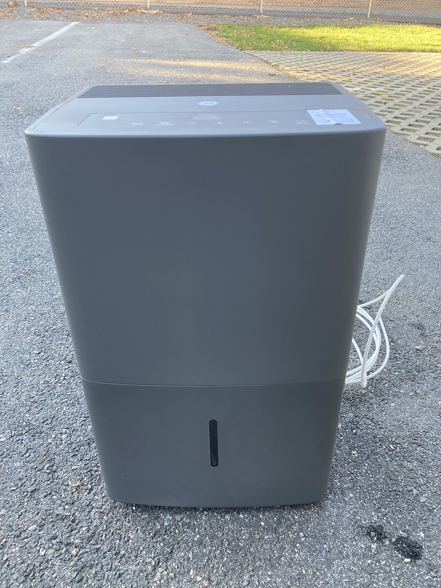 GE 45 Pt Dehumidifier With Pump