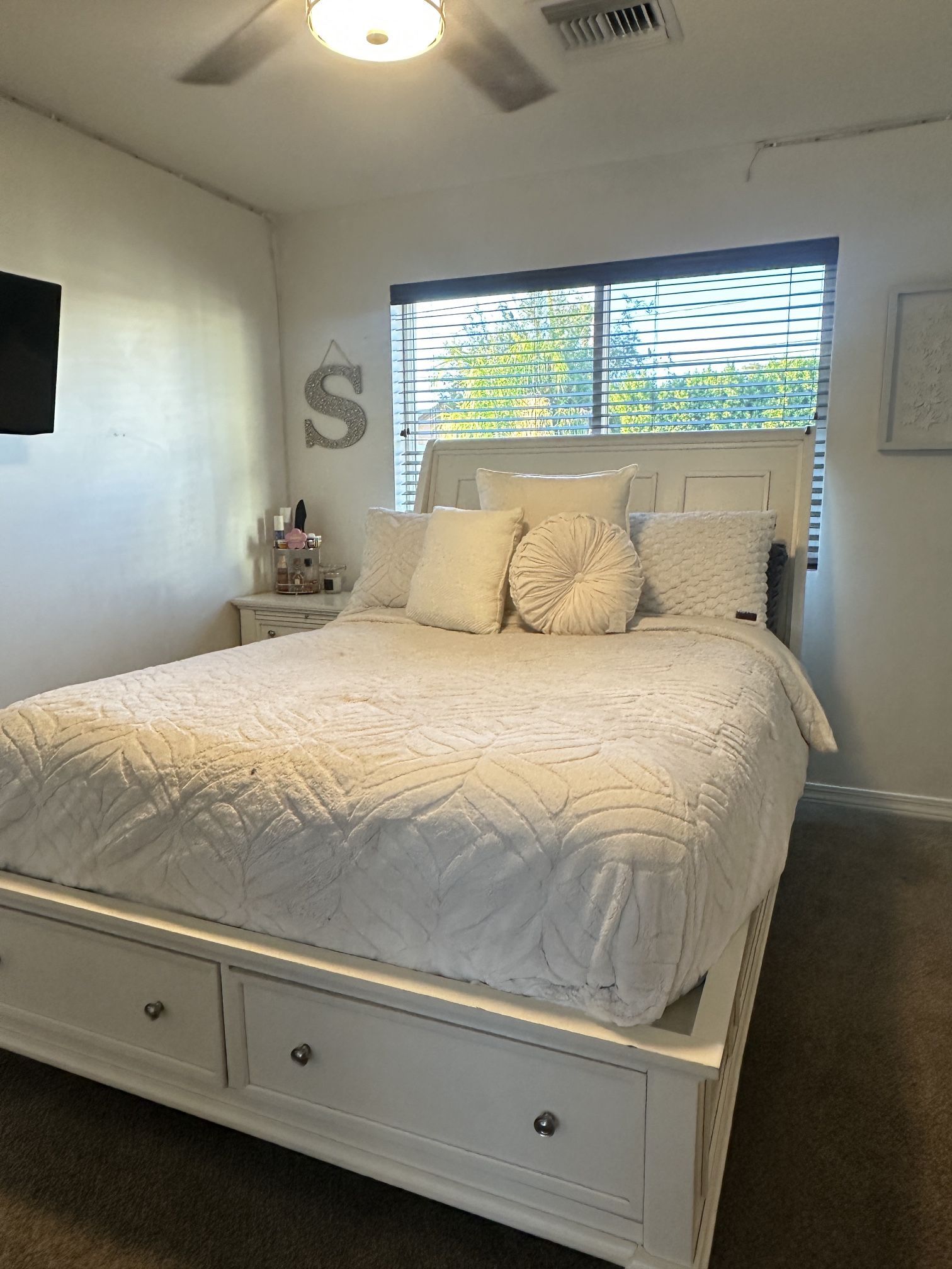White Queen Bed