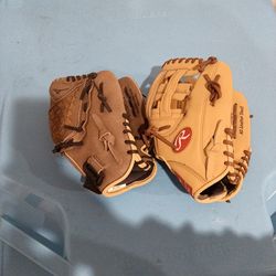 Baseball gloves