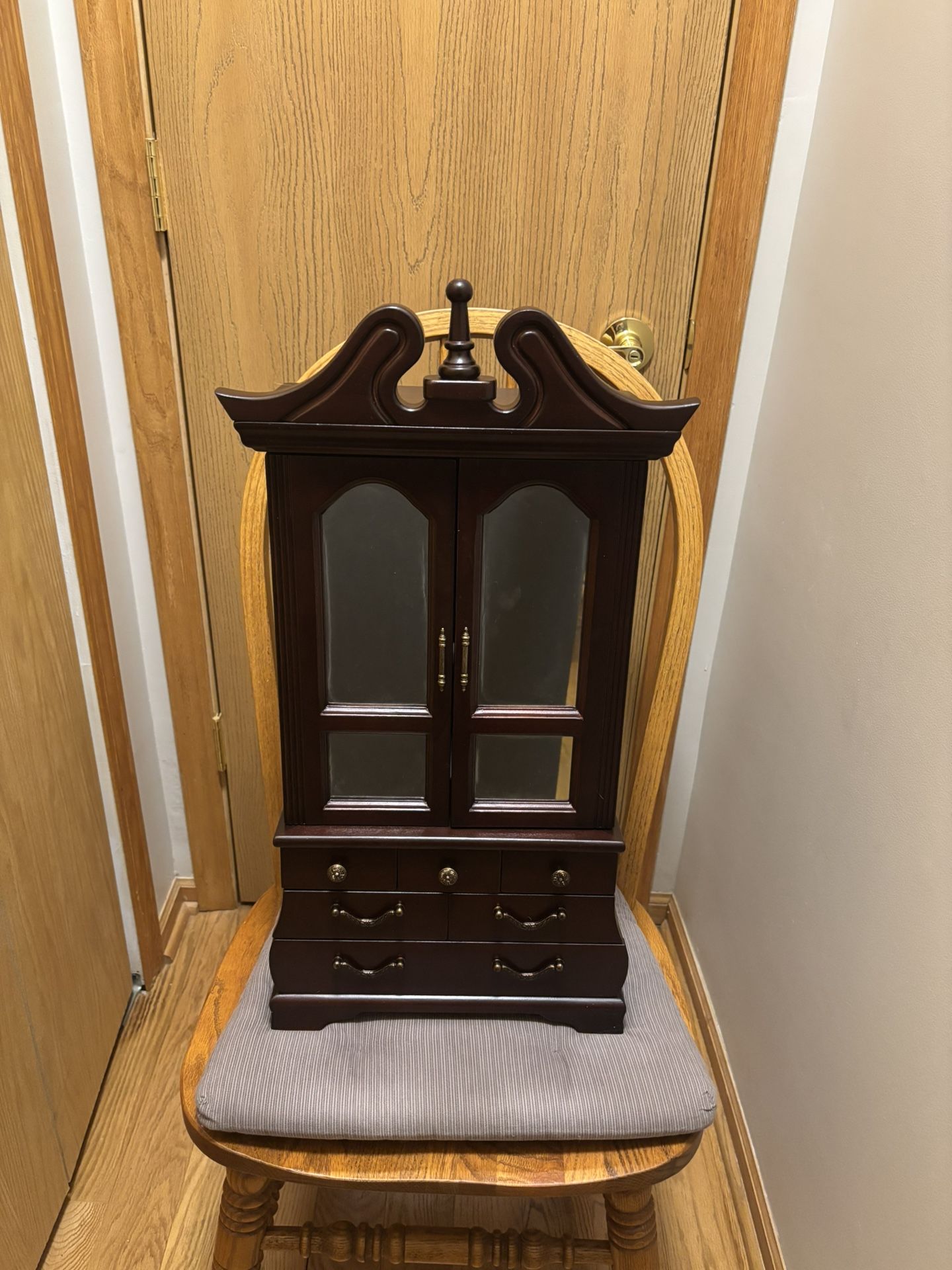 Jewelry Box / Armoire