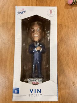 2016 Los Angeles Dodgers Vin Scully Retirement Bobblehead (MINT)