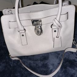 Michael Kors EW Hamilton Saffiano Bag Silver