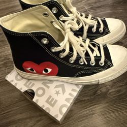 Converse - Womens 7.5 - Men’s 5.5