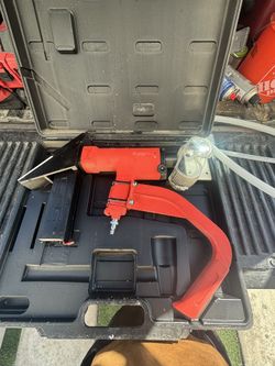 Flooring Nail down gun