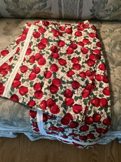 Apple Print Fabric Curtain Panel (cafe style)