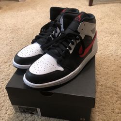 Jordan 1 Mid