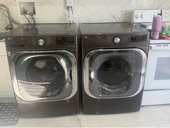 Like-New LG ThinQ Front Load Washer & Dryer Set