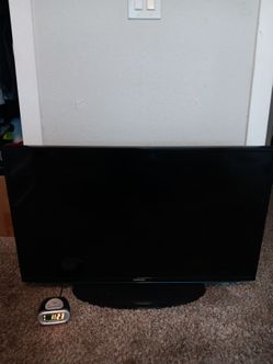 40" SAMSUNG FLATSCREEN TV NO REMOTE