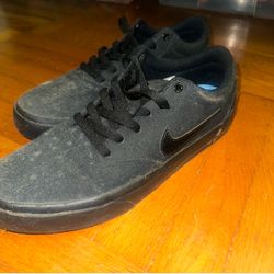 NIKE SB Chron SLR Double Black Suede CD6278-007 Skateboarding Shoes Mens Sz 11