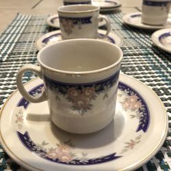 Elegant 6 Piece Tea Cup Set.