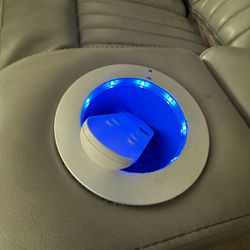 $200 Sofa recliner Green Color