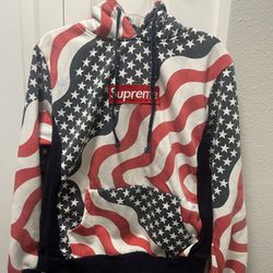 Supreme Hoodie 