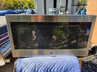 GE STAINLESS MICROWAVE