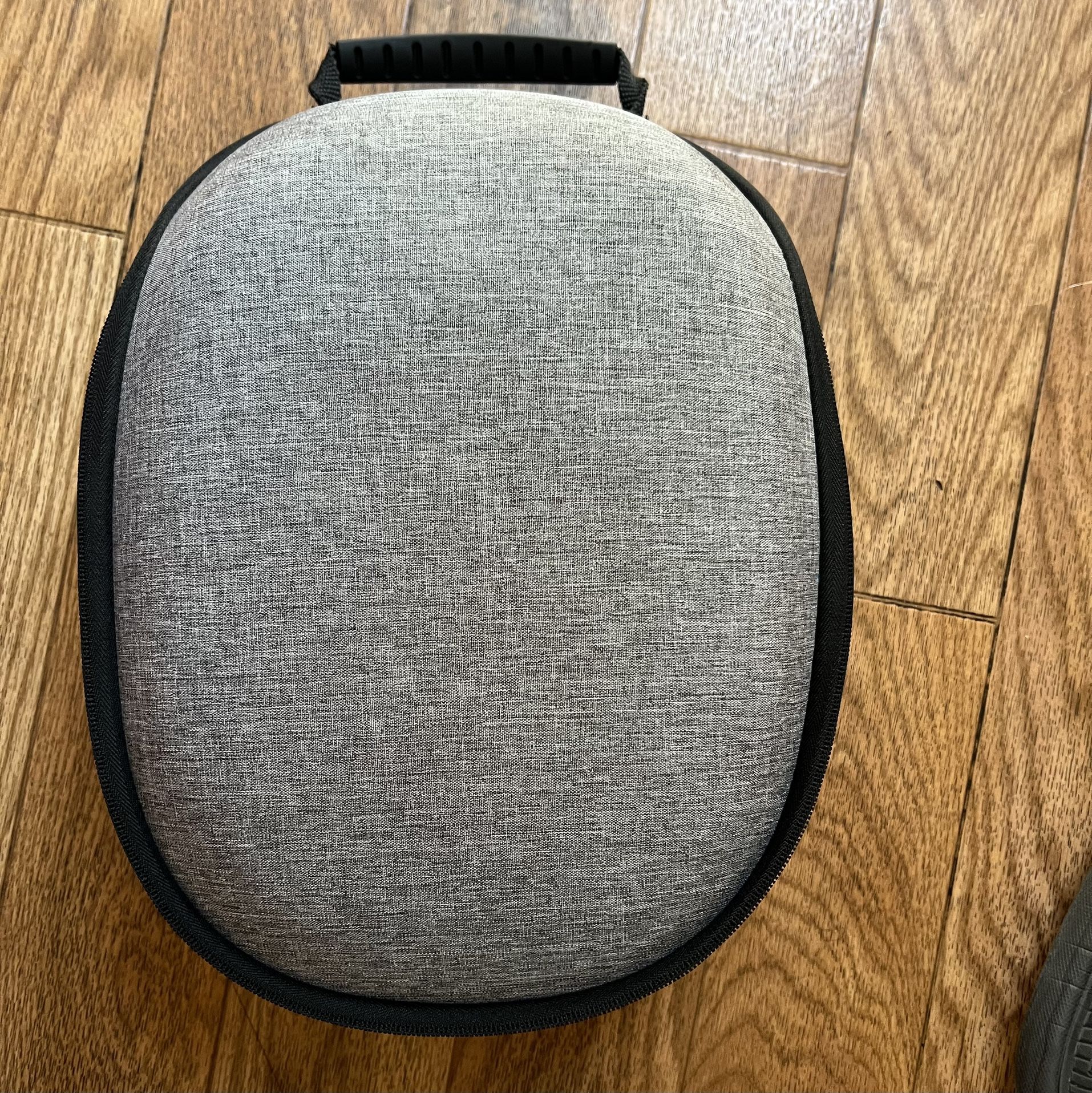Meta quest 3 or 3s carrying case 