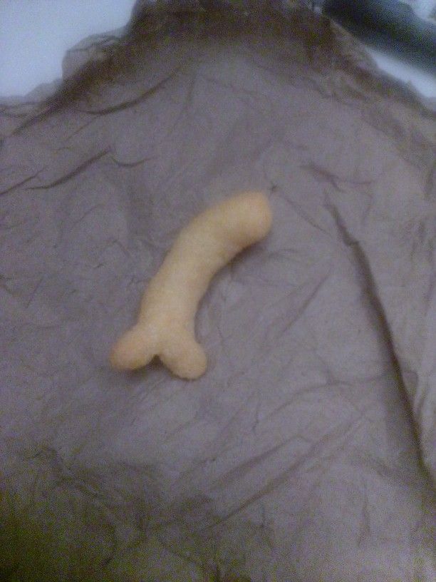Exclusive Glizzy-fish-or Mis Shaped Cheeto,Do Your Research,Last Cheeto Shaped Charizard Auctioned For 80,000$