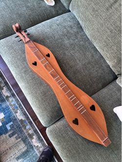Vintage dulcimer 1973
