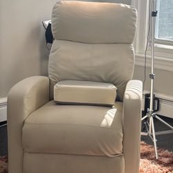 Lash Chair/ Recliner 