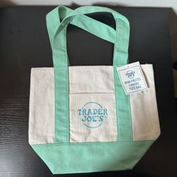 Trader Joe’s Mini Tote Spring Mint