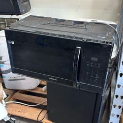 Samsung Over-the-Range Microwave, model ME17R7021E