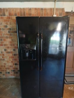 Frigidaire Fridge