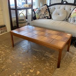 Trioh MC Tile/Teak Wood Coffee Table