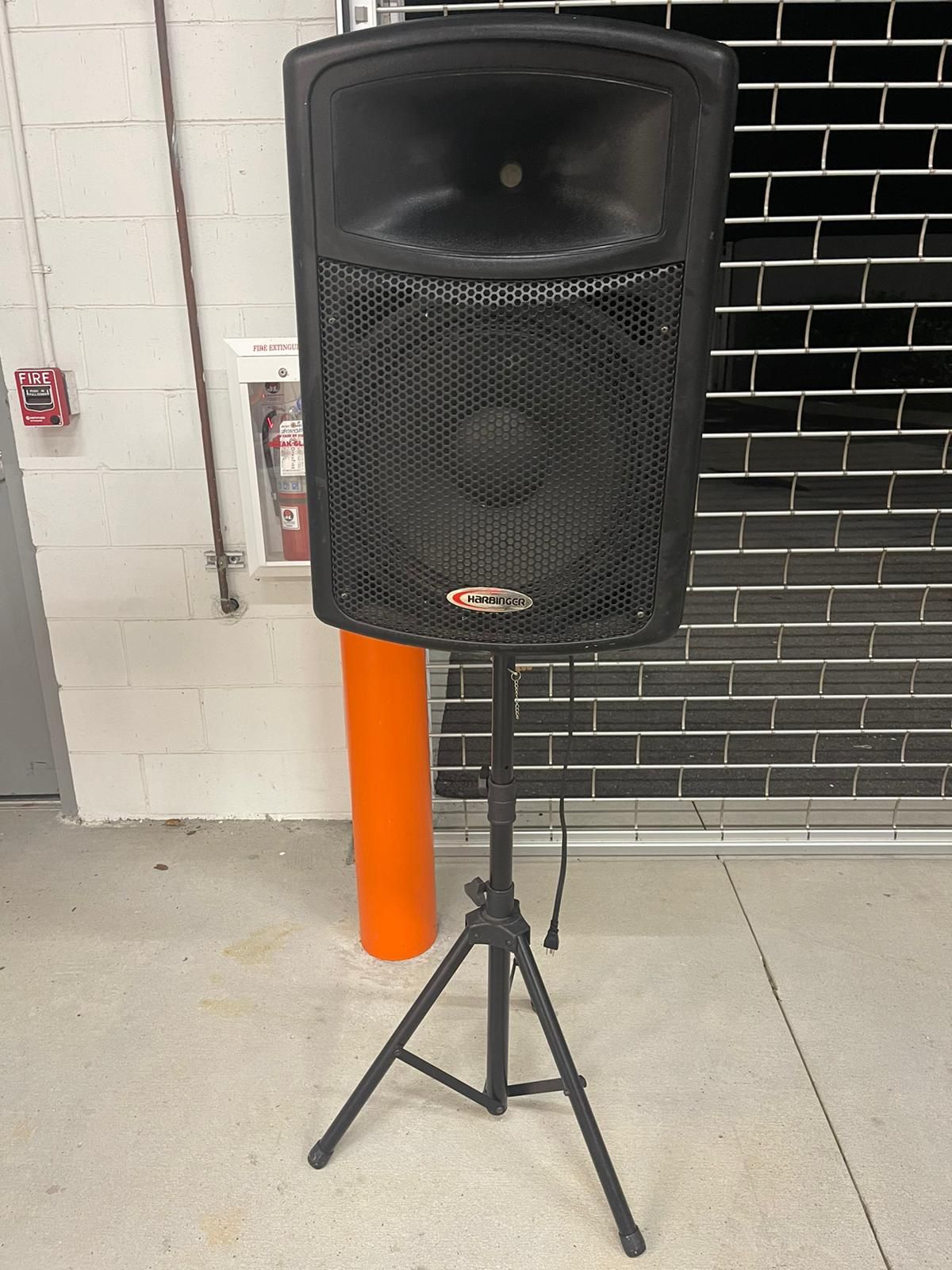 Harbinger APS15 Powered Speaker