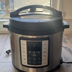 Insignia - Multi-Function Pressure Cooker 